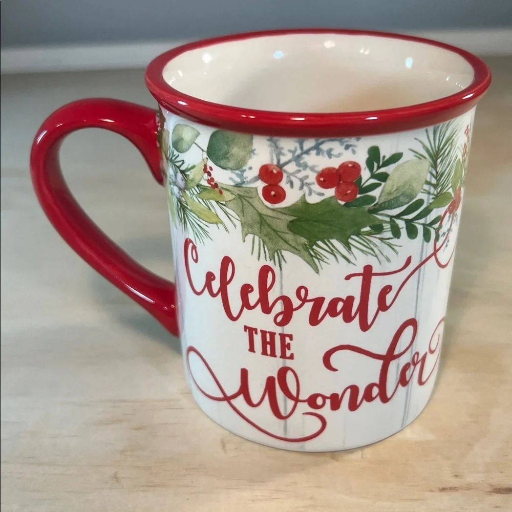 NWOT Festive Red and Green Holiday Mug 8 oz